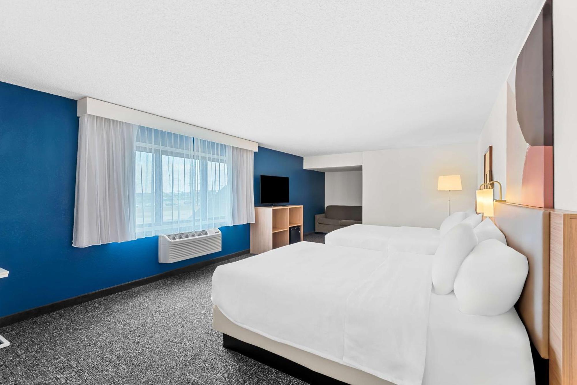 Spark By Hilton Cedar Falls