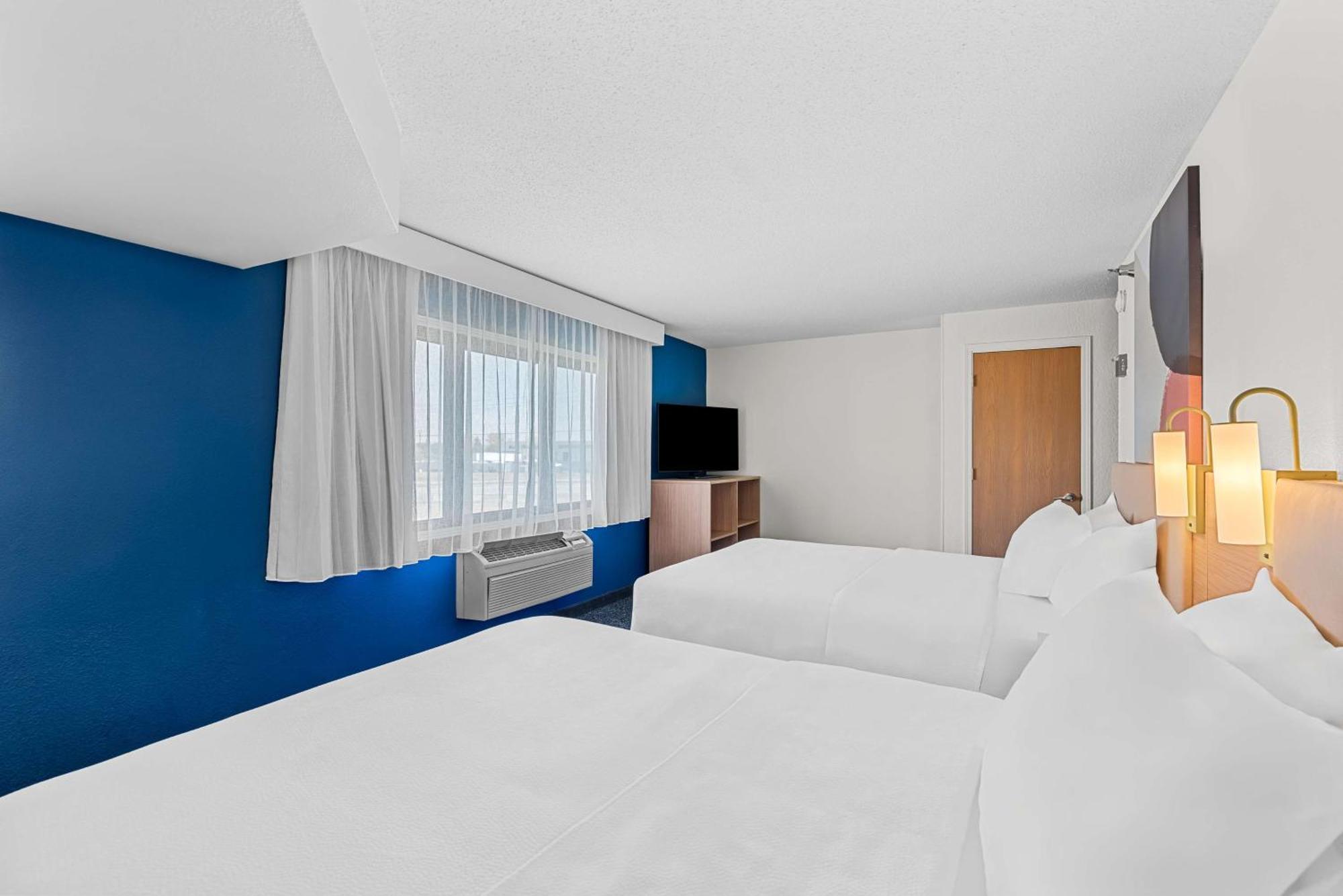 Spark By Hilton Hotel 3*